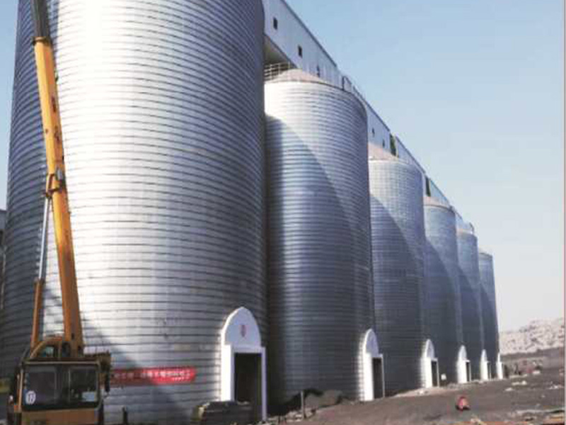 江蘇省連云港班莊水泥廠20米乘22米粉煤灰鋼板倉(cāng)6座 江蘇省連云港班莊水泥廠20米乘22米粉煤灰鋼板倉(cāng)6座