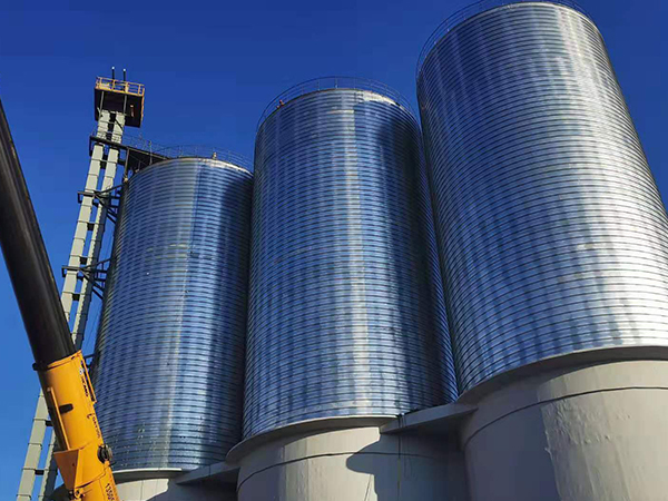 江蘇揚(yáng)州水泥廠三座3000噸水泥 江蘇揚(yáng)州水泥廠三座3000噸水泥