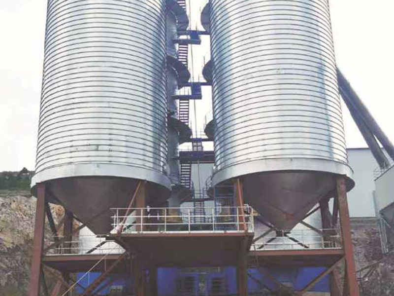 新鄉(xiāng)輝縣佛曉建材有限公司7米乘15米石灰石鋼板倉(cāng)2座 新鄉(xiāng)輝縣佛曉建材有限公司7米乘15米石灰石鋼板倉(cāng)2座